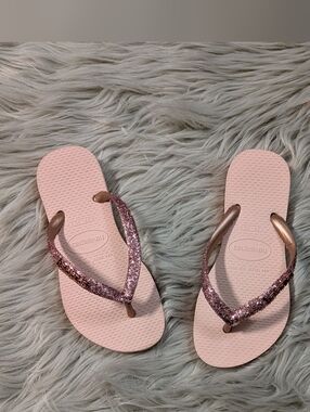 Havaianas Rose Pink Glitter Thong Sandals